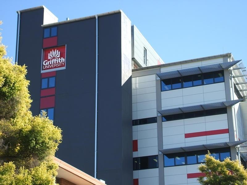 2/17 Barton Avenue, Southport QLD 4215