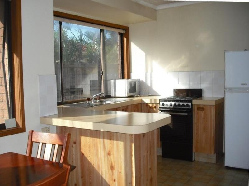 16 Burrendong Road, Coombabah QLD 4216