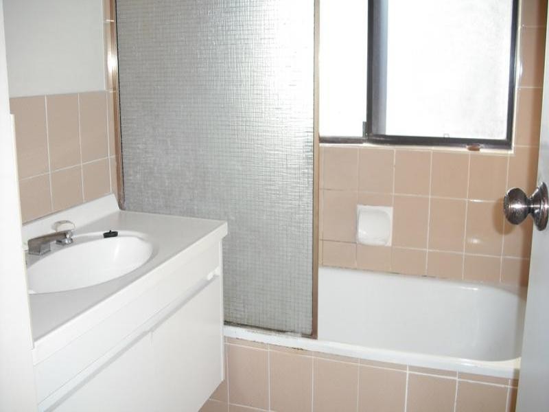 16 Burrendong Road, Coombabah QLD 4216