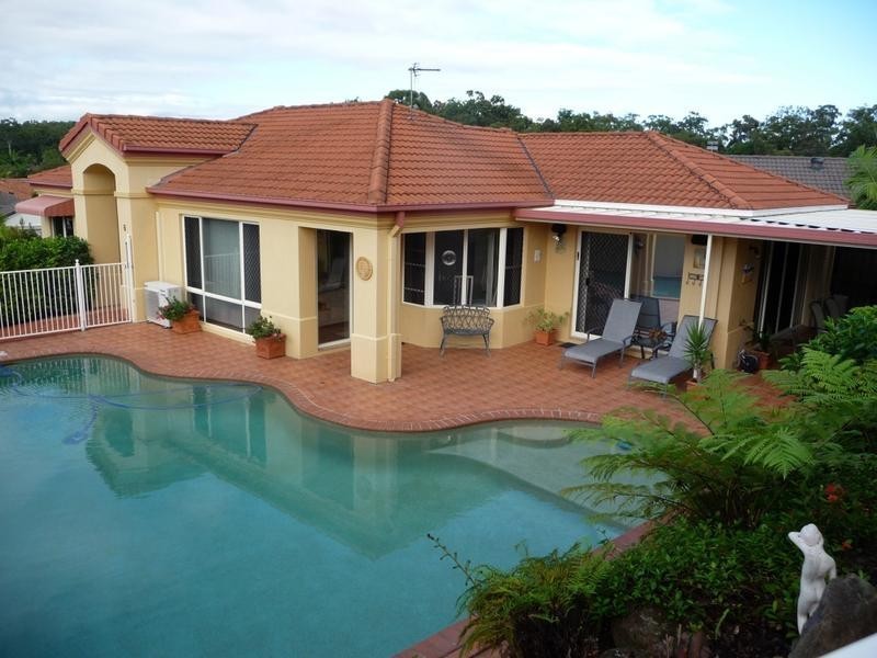 6 Abby Crescent, Ashmore QLD 4214