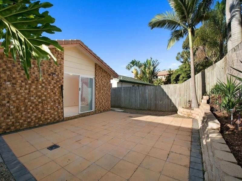1/13 Kenny Drive, Labrador QLD 4215