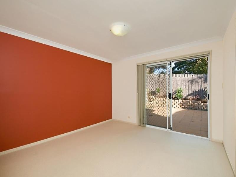 1/13 Kenny Drive, Labrador QLD 4215