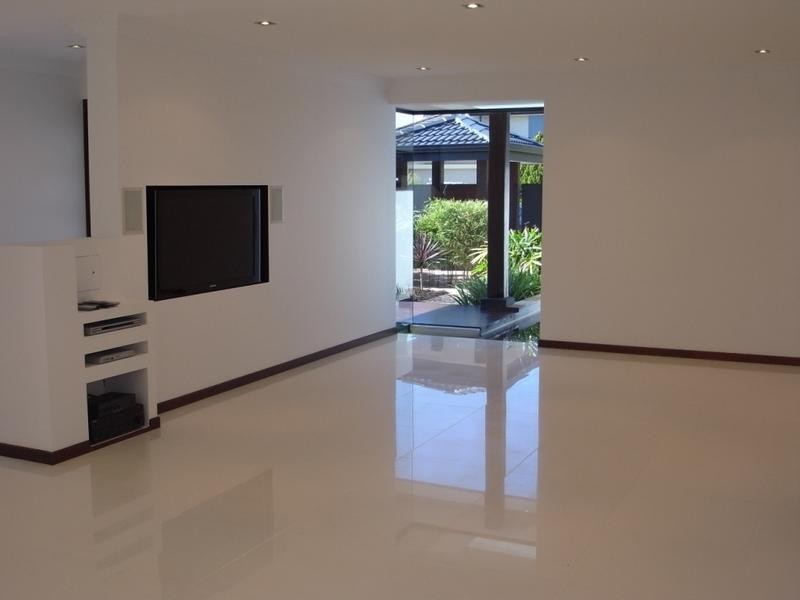 13 Jaguar Drive, Bundall QLD 4217