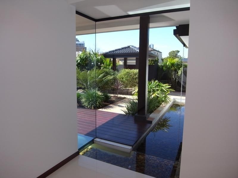 13 Jaguar Drive, Bundall QLD 4217