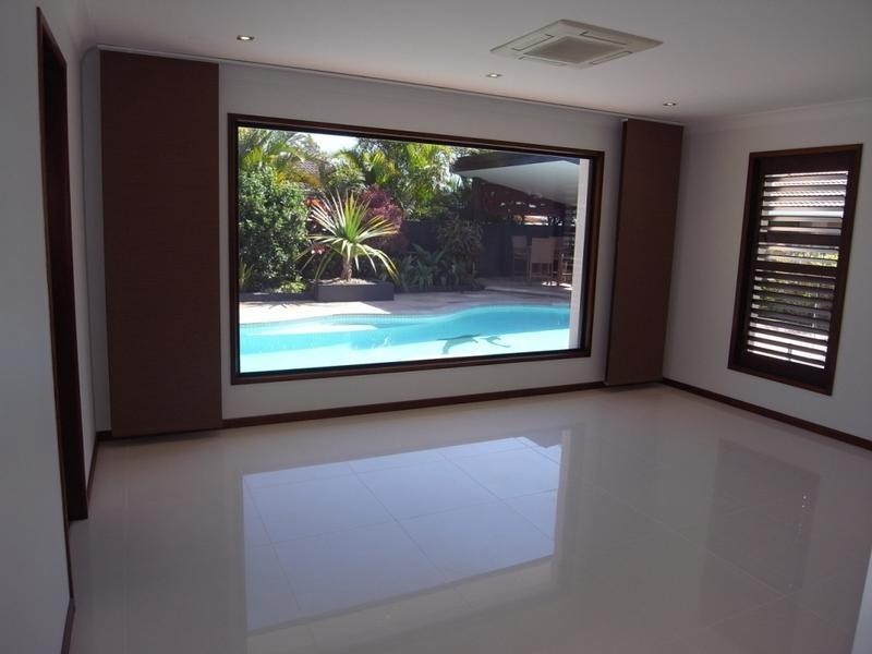 13 Jaguar Drive, Bundall QLD 4217