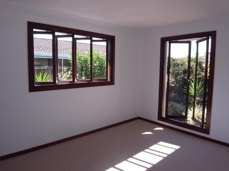 13 Jaguar Drive, Bundall QLD 4217