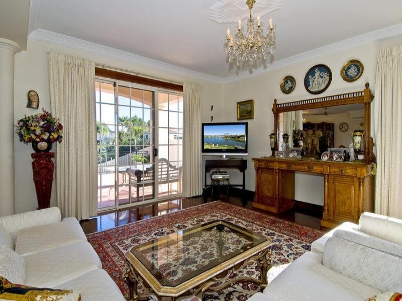 140 Campbell Street, Sorrento QLD 4217