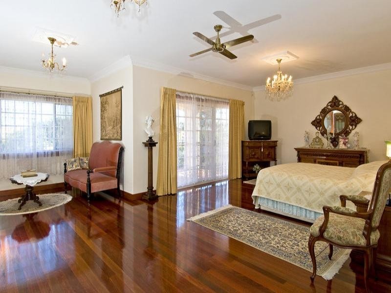 140 Campbell Street, Sorrento QLD 4217