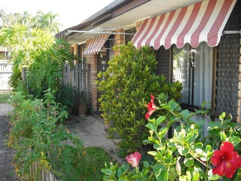 21 Paradise Palms. 35 St Kevins Avenue, Benowa QLD 4217