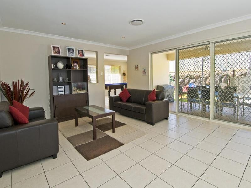 14 Casuarina Drive, Molendinar QLD 4214