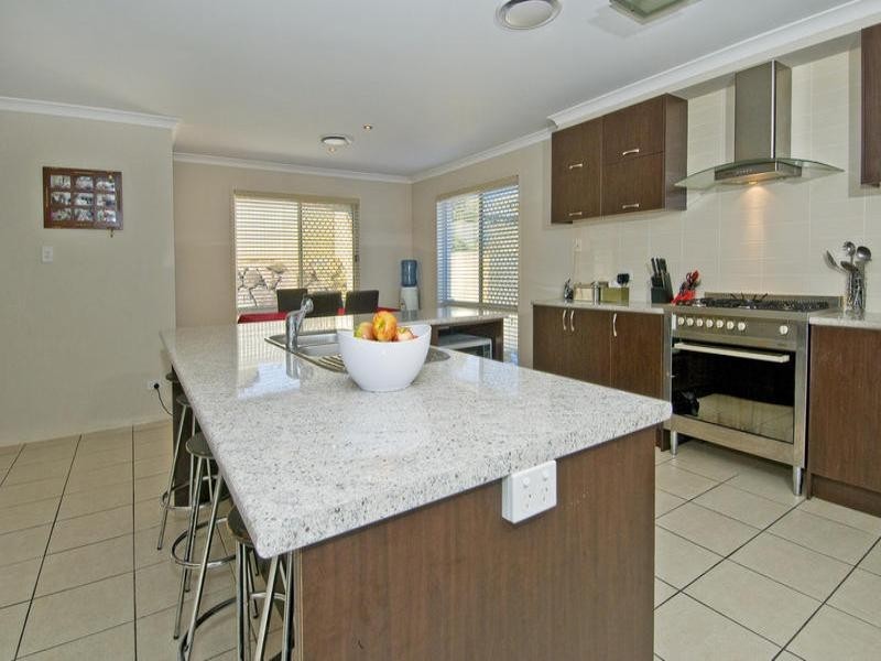 14 Casuarina Drive, Molendinar QLD 4214