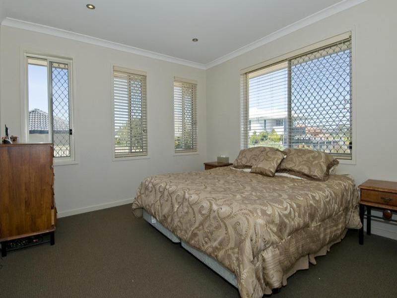 14 Casuarina Drive, Molendinar QLD 4214