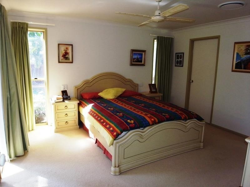 11 Anthea Court, Benowa QLD 4217