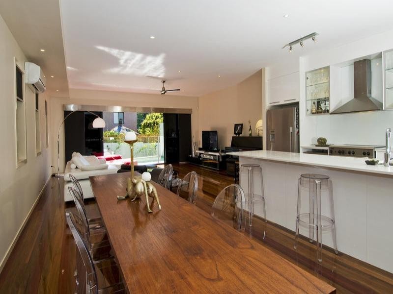 1/5 Heeb Street, Bundall QLD 4217