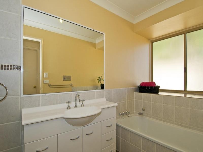 Highland Park QLD 4211