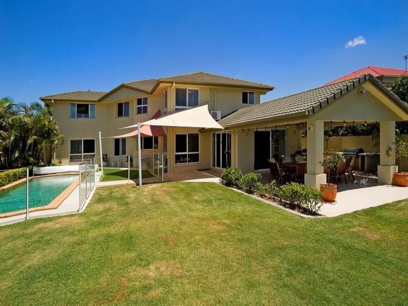 22 Parkwater Point, Helensvale QLD 4212