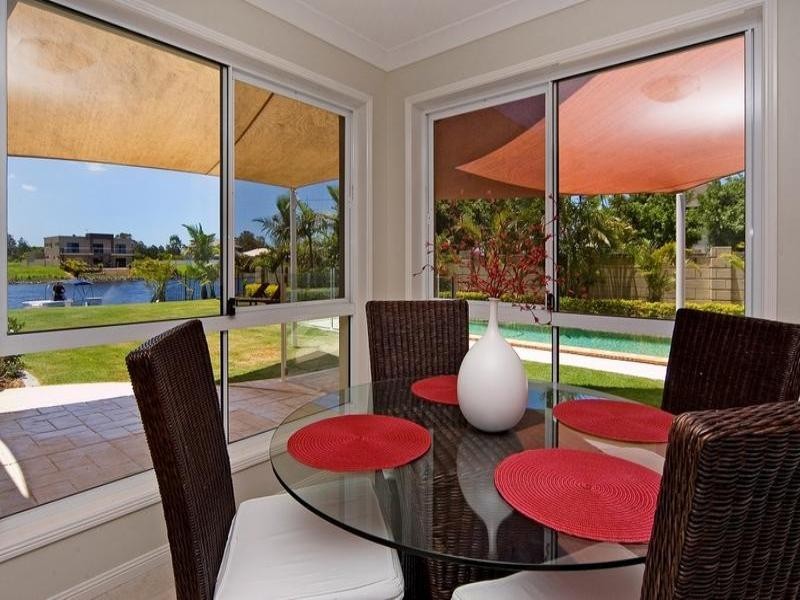 22 Parkwater Point, Helensvale QLD 4212