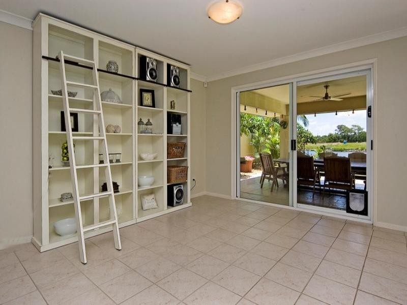 22 Parkwater Point, Helensvale QLD 4212