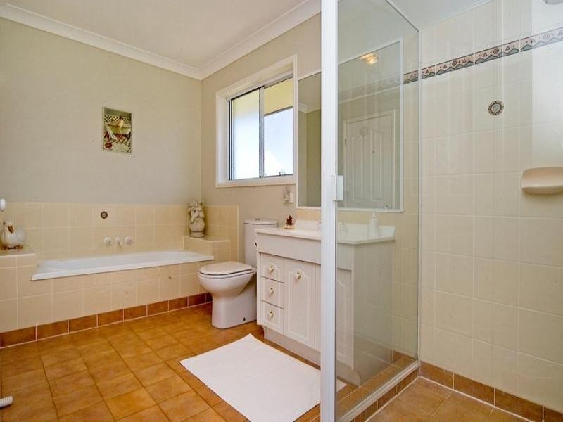 22 Parkwater Point, Helensvale QLD 4212