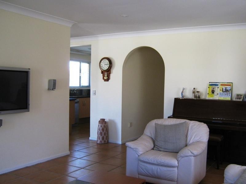 36 Campbell Street, Sorrento QLD 4217