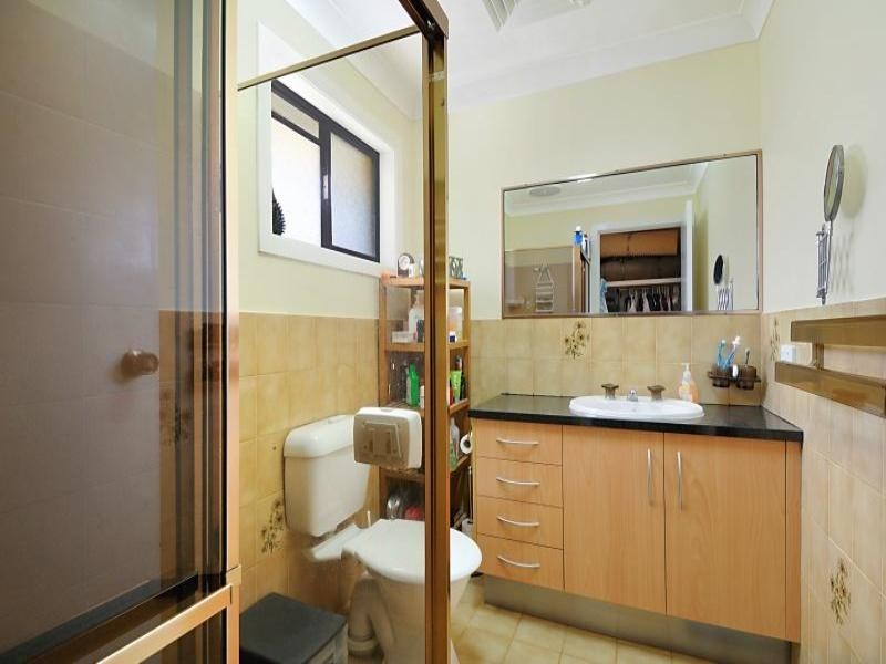 36 Campbell Street, Sorrento QLD 4217