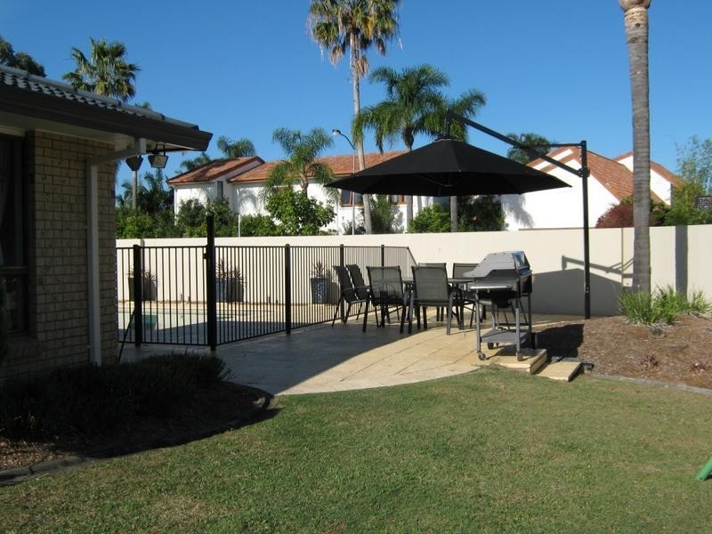 36 Campbell Street, Sorrento QLD 4217