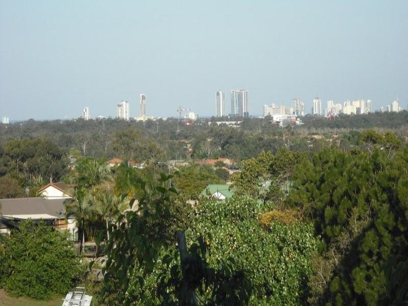 40 Uplands Drive, Parkwood QLD 4214