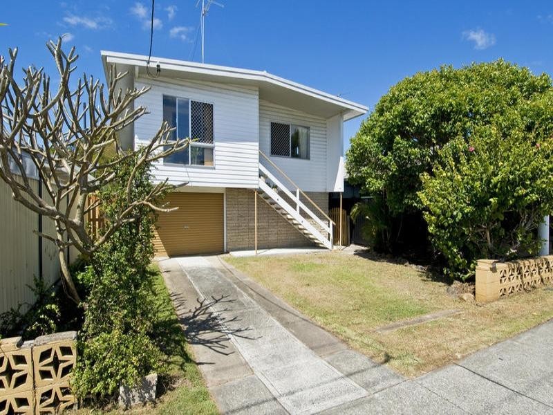 38 Dawn Parade, Miami QLD 4220