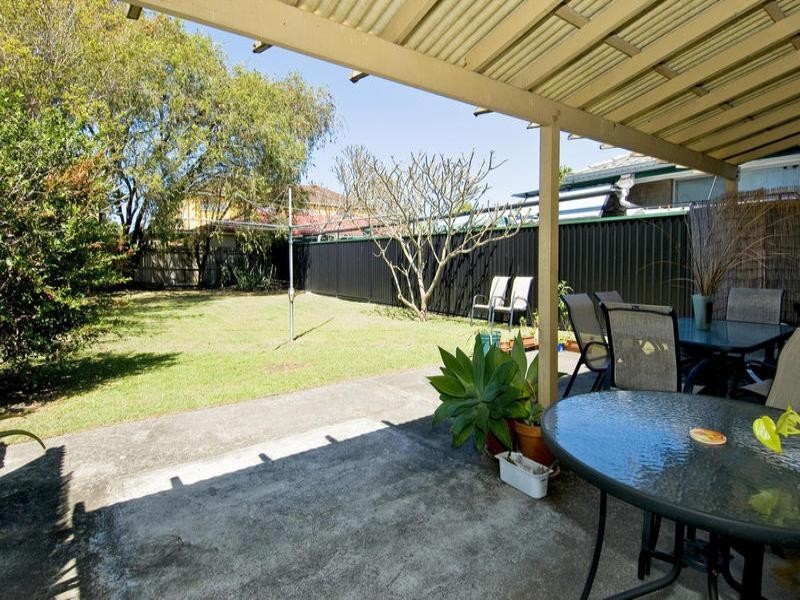 38 Dawn Parade, Miami QLD 4220