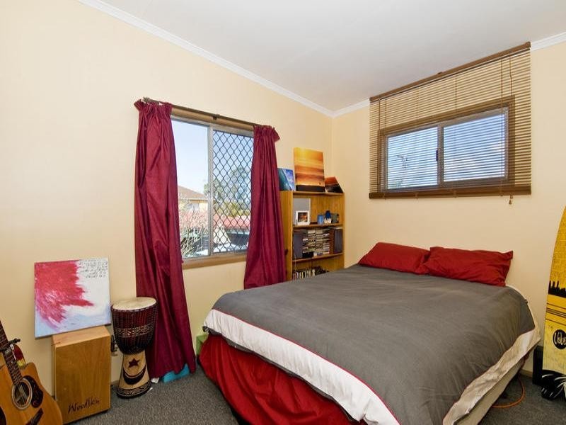 38 Dawn Parade, Miami QLD 4220