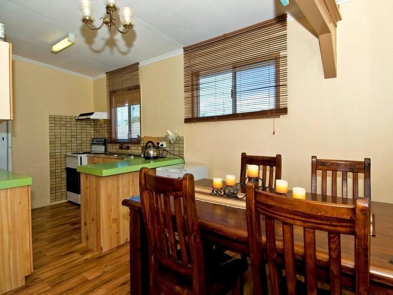 38 Dawn Parade, Miami QLD 4220