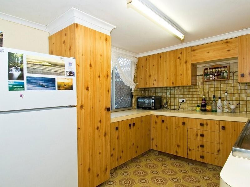 38 Dawn Parade, Miami QLD 4220