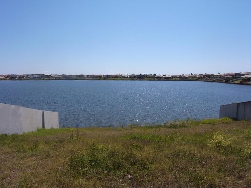 132 Sir Bruce Small Boulevard, Benowa QLD 4217