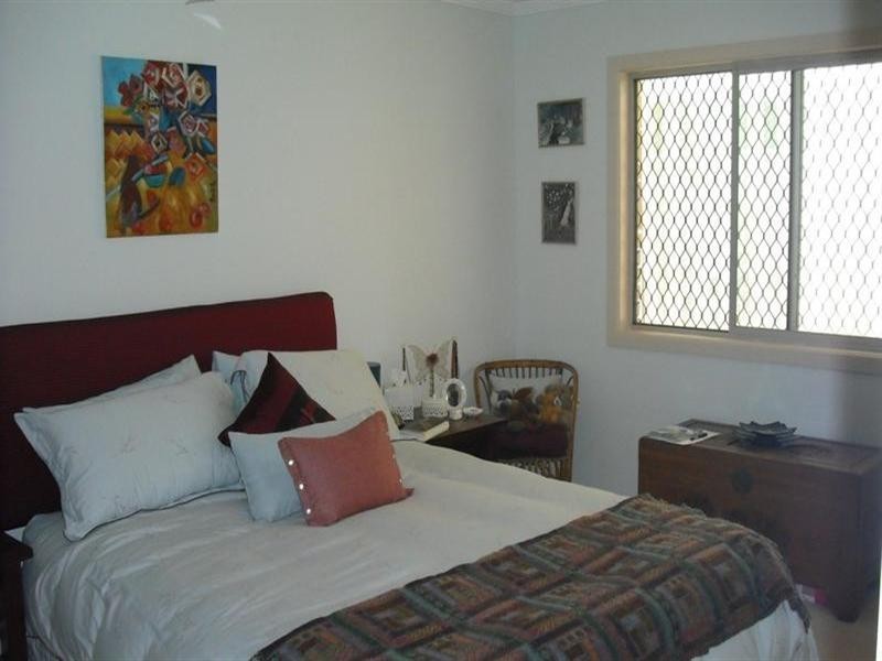 32 The Promenade, Isle Of Capri QLD 4217