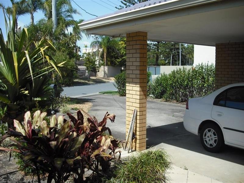 32 The Promenade, Isle Of Capri QLD 4217