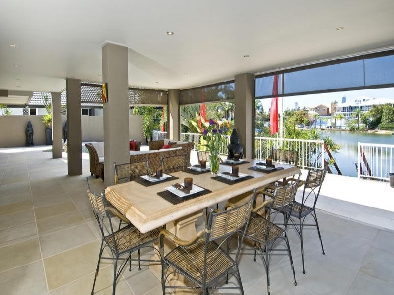 52 Edinburgh Road, Benowa QLD 4217