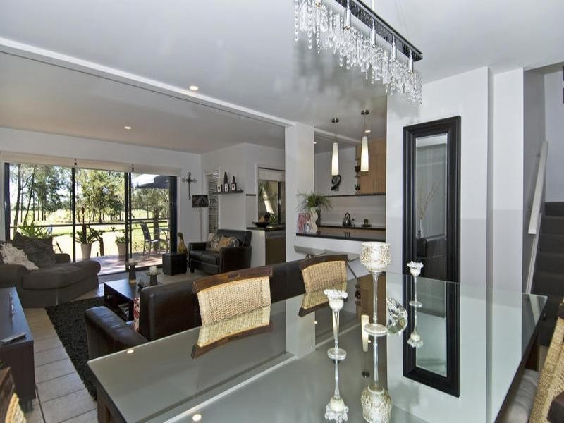 43 Ballybunyon Crescent, Hope Island QLD 4212