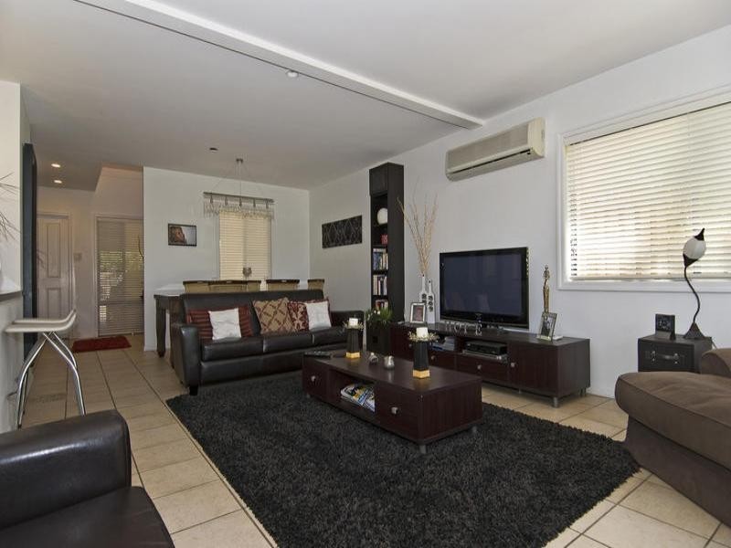 43 Ballybunyon Crescent, Hope Island QLD 4212