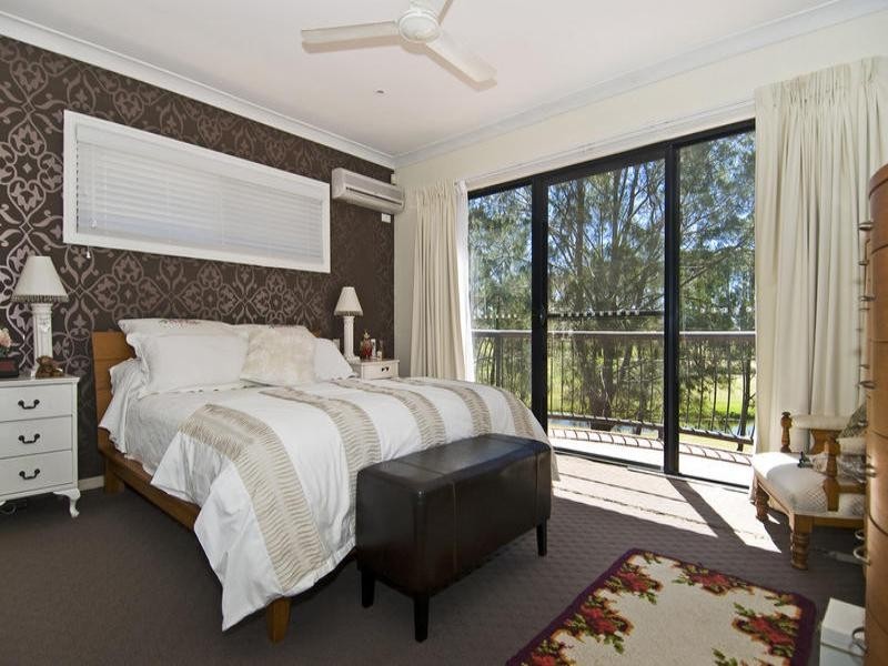 43 Ballybunyon Crescent, Hope Island QLD 4212