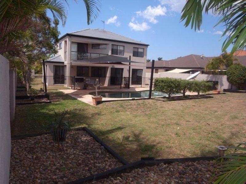 33 Edinburgh Road, Benowa QLD 4217