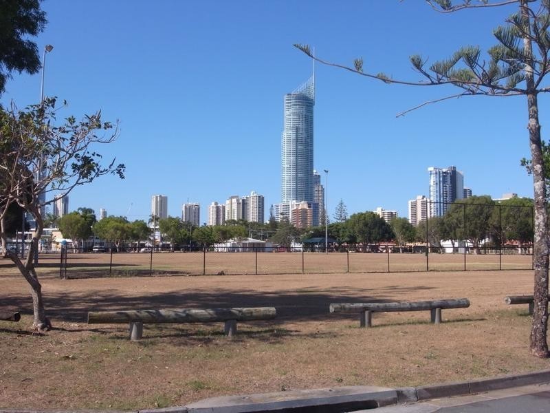 42 Verona Avenue, Isle Of Capri QLD 4217