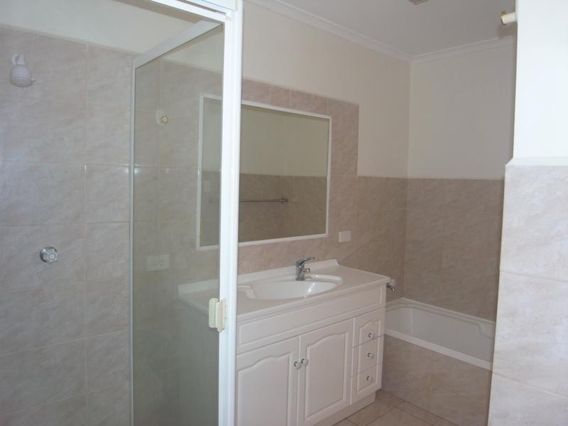 42 Verona Avenue, Isle Of Capri QLD 4217