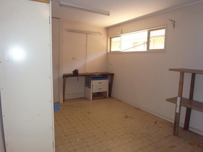 42 Verona Avenue, Isle Of Capri QLD 4217