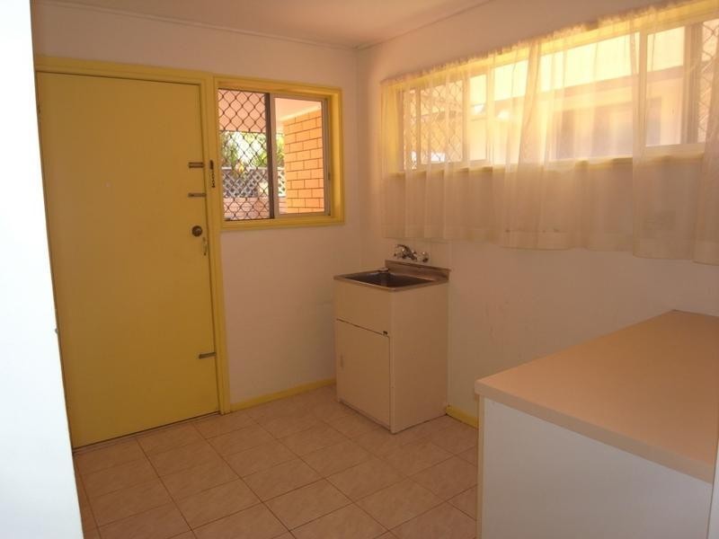 42 Verona Avenue, Isle Of Capri QLD 4217