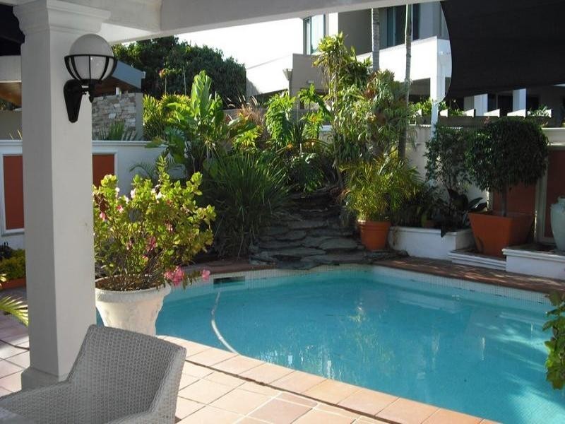 Isle Of Capri QLD 4217