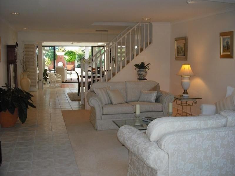 Isle Of Capri QLD 4217