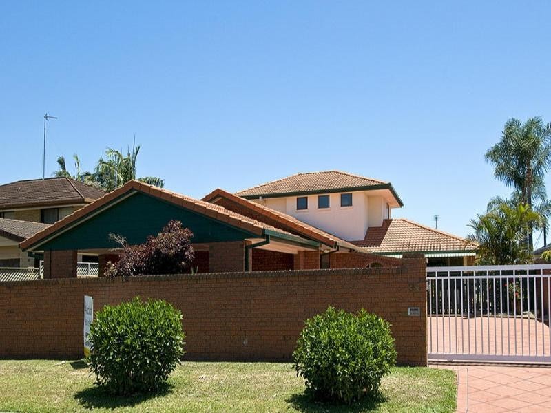 36 Claymore Crescent, Sorrento QLD 4217