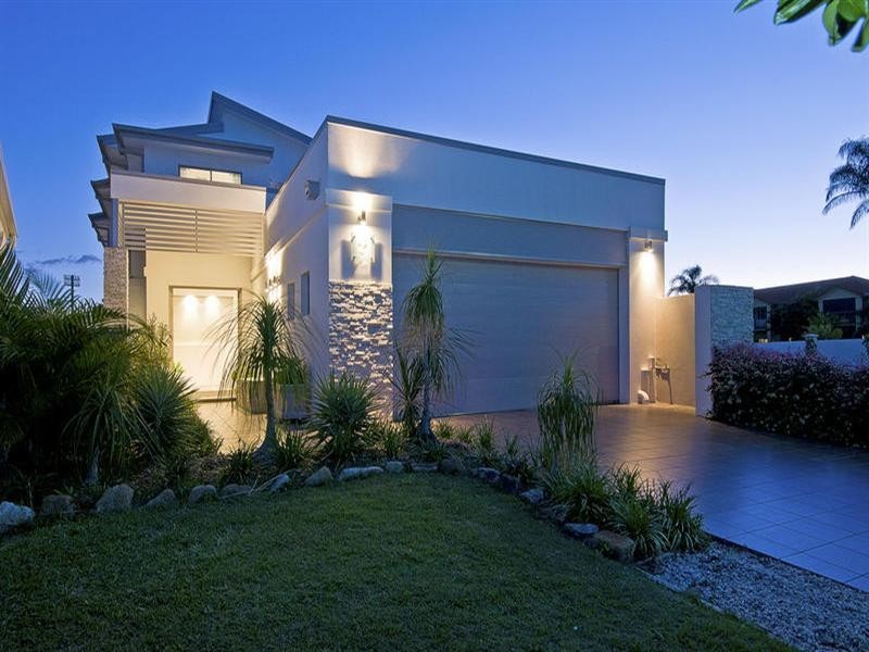 2/145 Palm Meadows Drive, Carrara QLD 4211