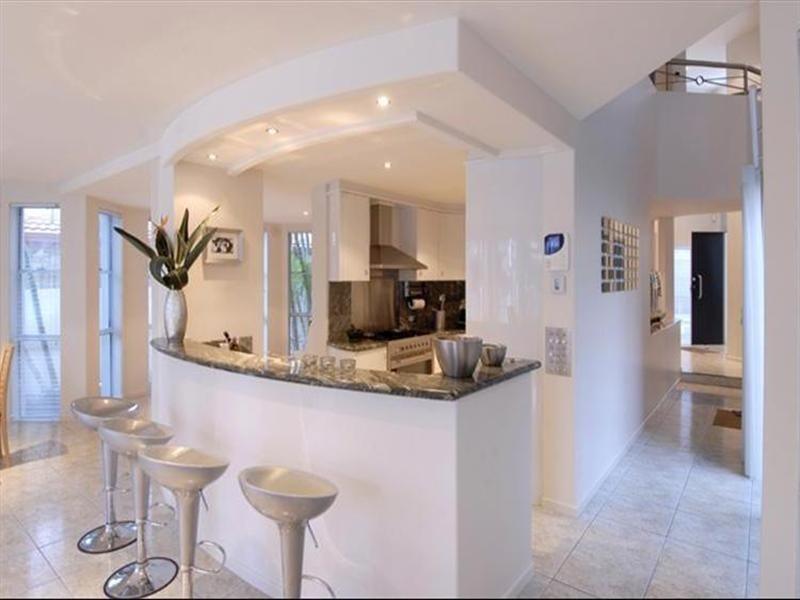 50 Amalfi Drive, Isle Of Capri QLD 4217