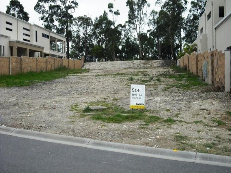 8005 Vista Drive, Royal Pines Riverside, Benowa QLD 4217